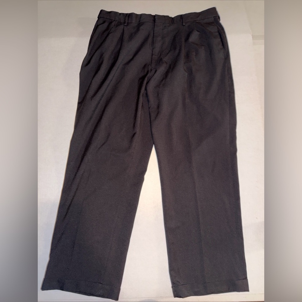 Haggar Mens 40x29 Black Pleated Dress Pants